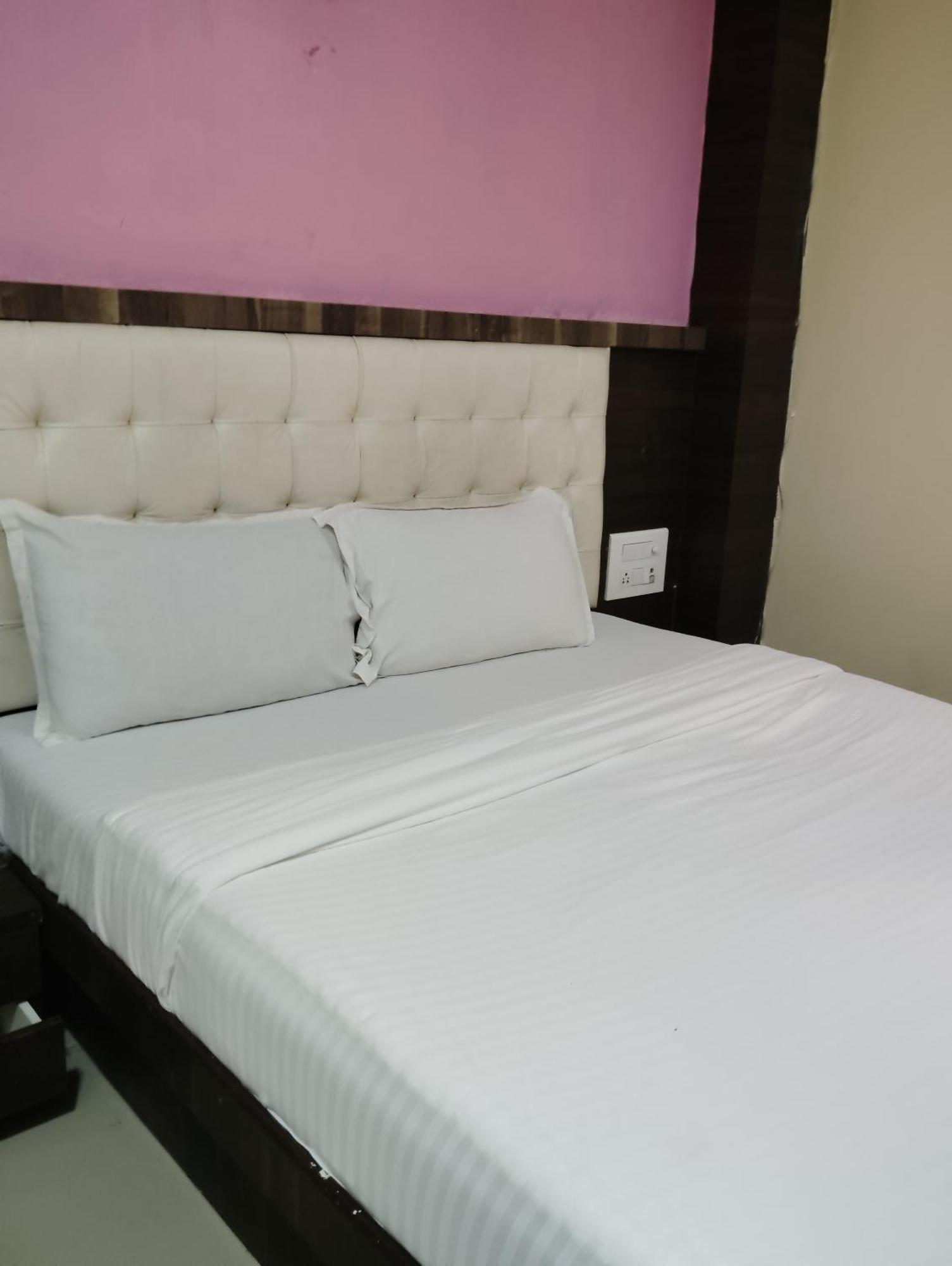 Hotel Golden Park Near Nesco Mumbai Exterior foto