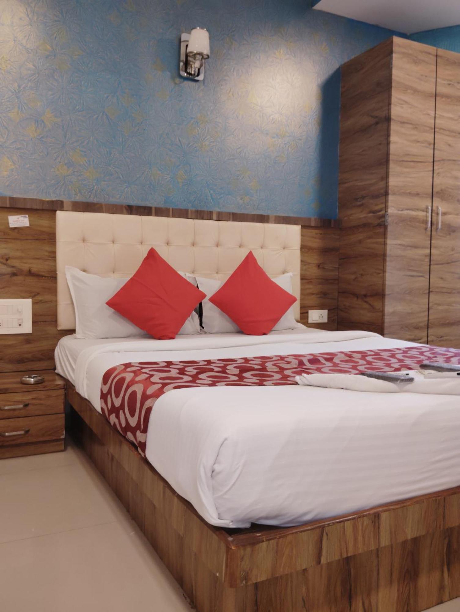 Hotel Golden Park Near Nesco Mumbai Exterior foto