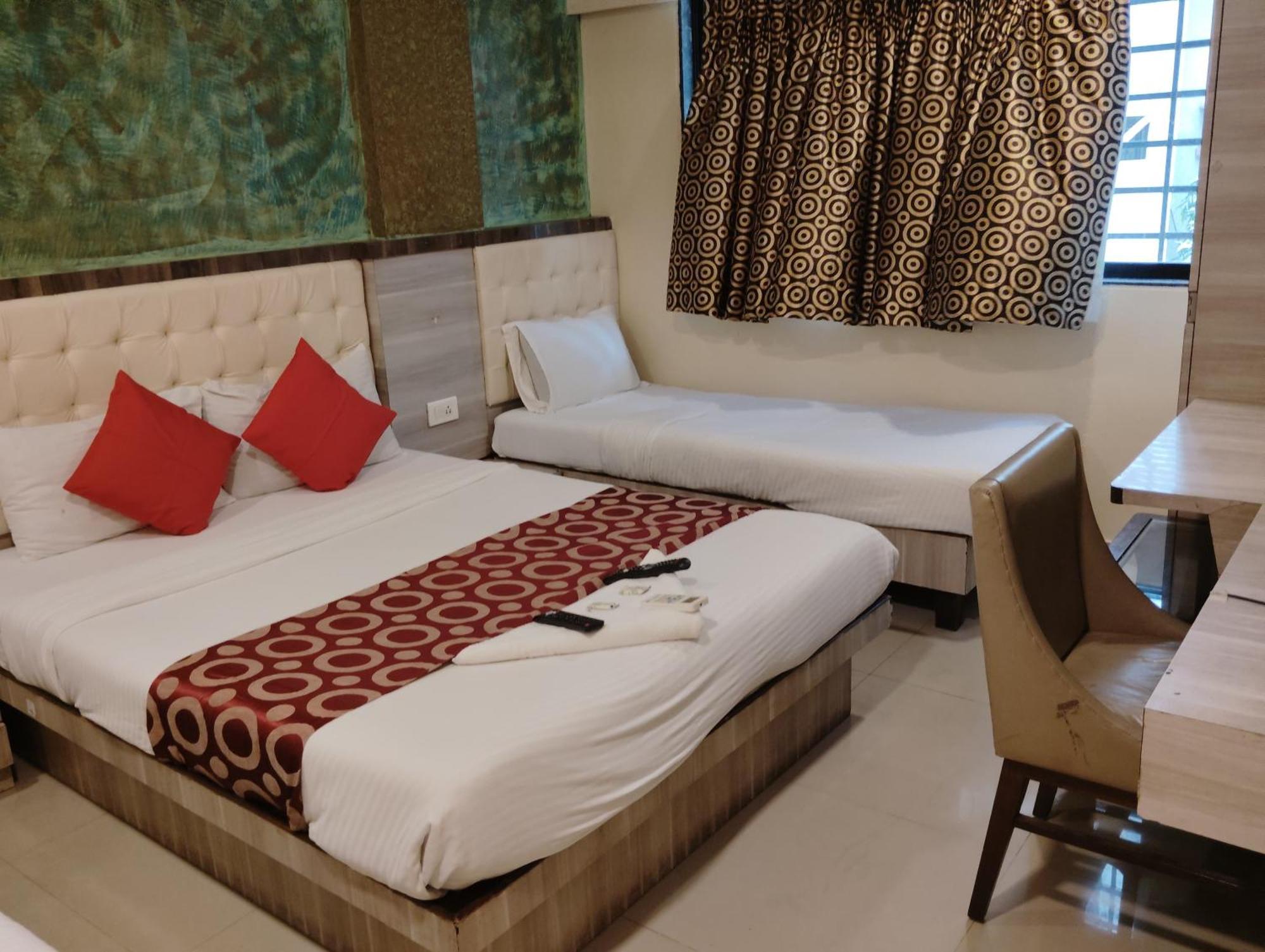 Hotel Golden Park Near Nesco Mumbai Exterior foto