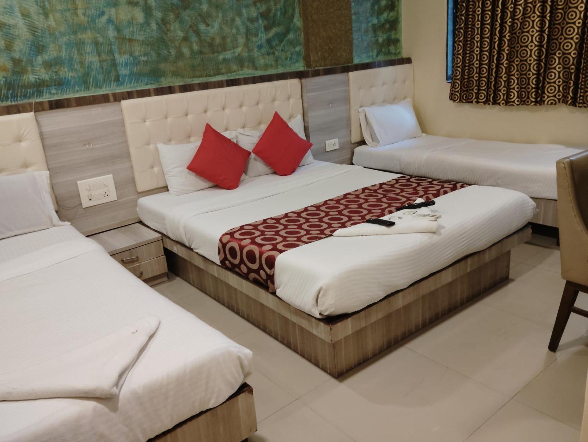 Hotel Golden Park Near Nesco Mumbai Exterior foto